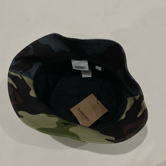 Burberry Camo bucket hat - Picture 6 of 10